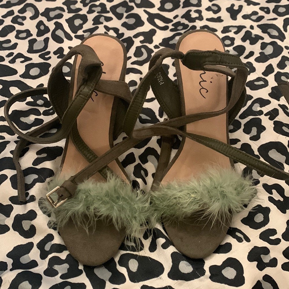 Green fur Heels